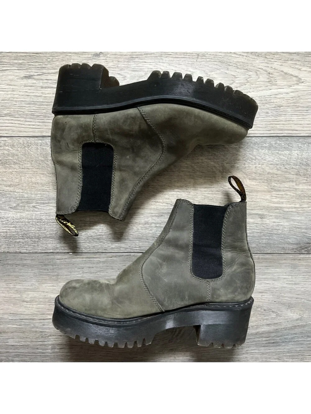 Dr. Martens Women's 9 Rometty Chelsea Platform Ankle Boots Slate Green